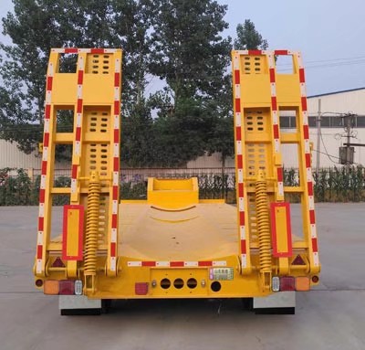 山東低平板半掛車