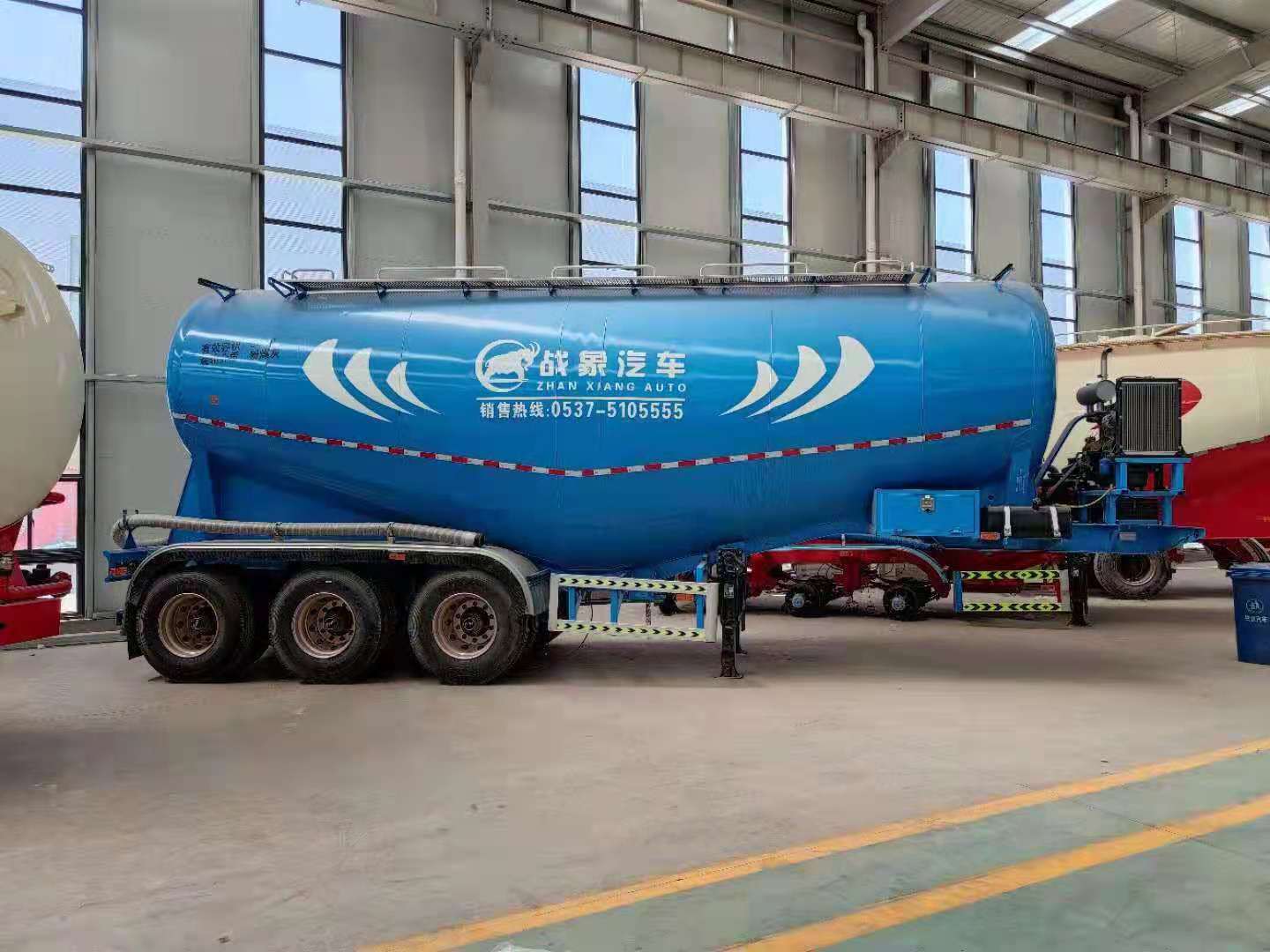 散裝水泥罐車